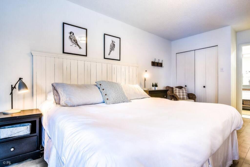 Chic Mt-Tremblant Condo With View On The Lake By Denstays Mont-Tremblant Exteriör bild