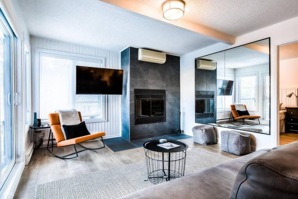 Chic Mt-Tremblant Condo With View On The Lake By Denstays Mont-Tremblant Exteriör bild